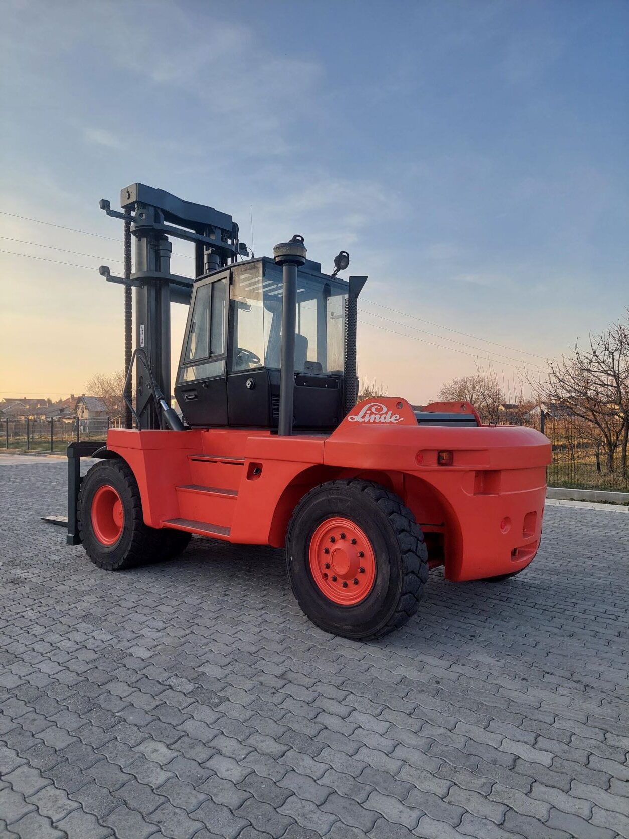 H120D 1