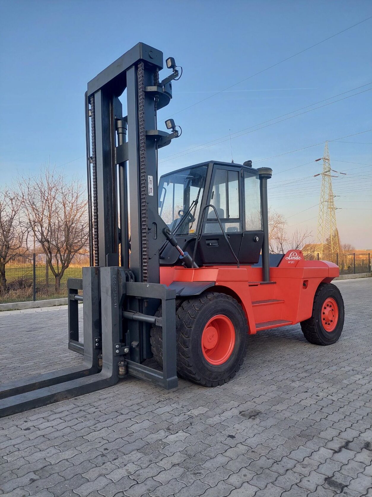 H120D 3